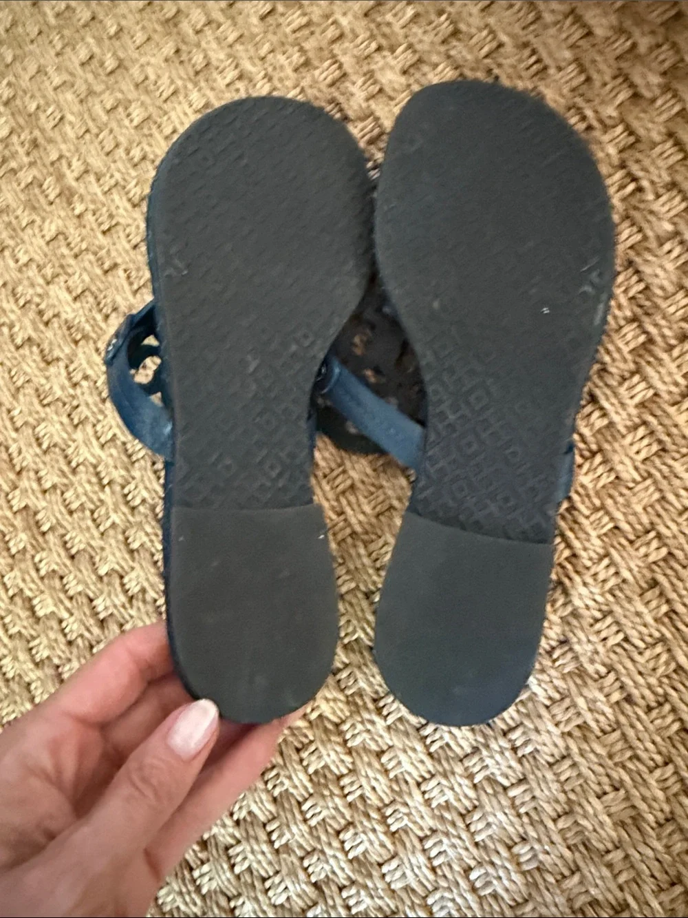 Tory Burch Miller Logo Medallion Thong Sandals Navy 7.5